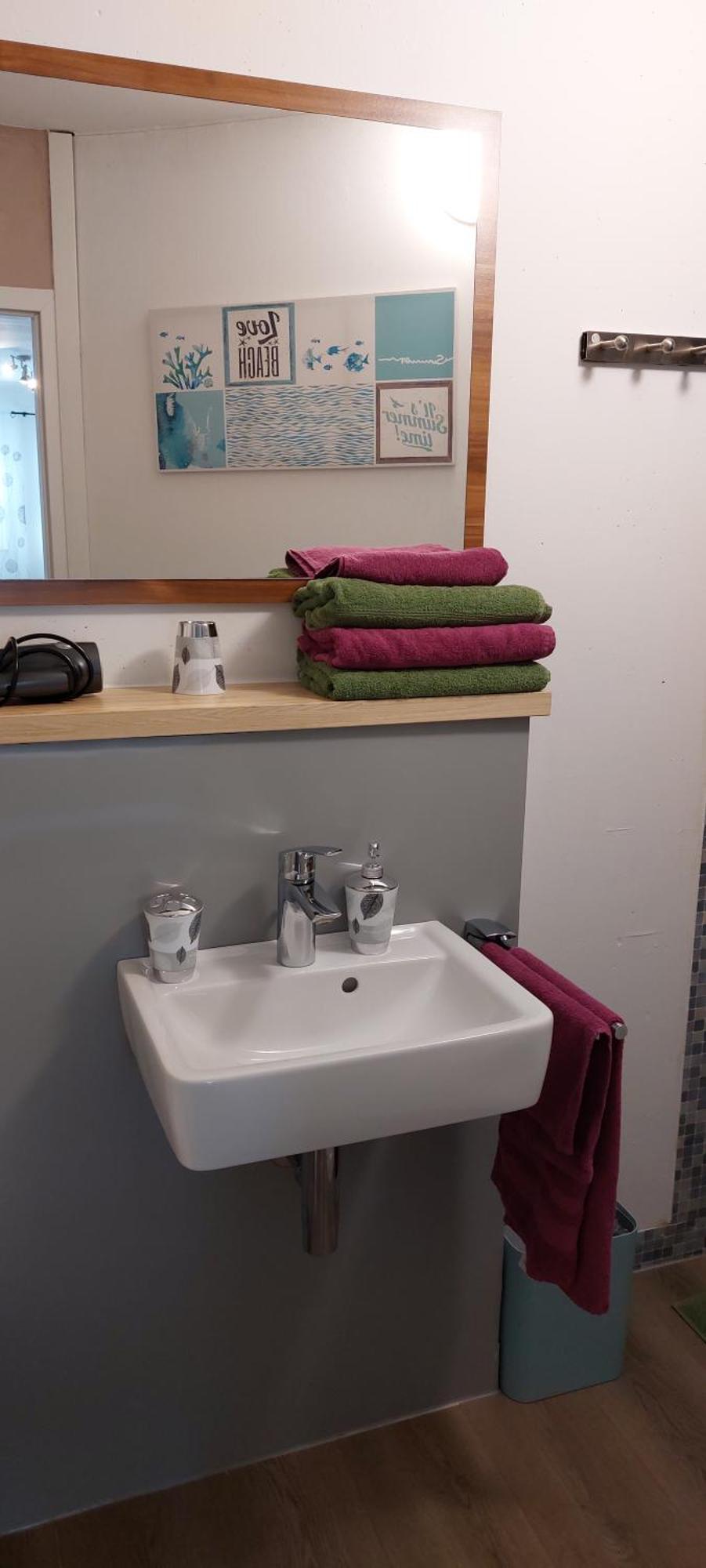 Modernes Souterrain Apartment Black Forest Mit Separatem Eingang Und Kfz-Stellplatz 巴特迪尔海姆 外观 照片